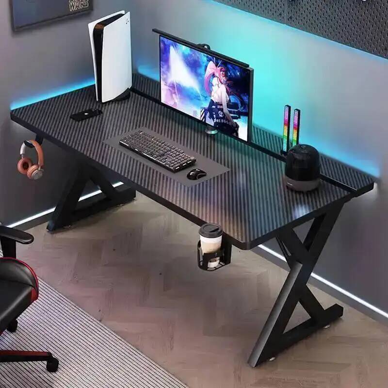 Les étudiants debout bureaux d - Gaming Console Room avis et prix
